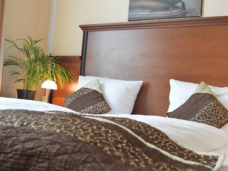 City Hotel West Франкфурт-на-Майні Екстер'єр фото